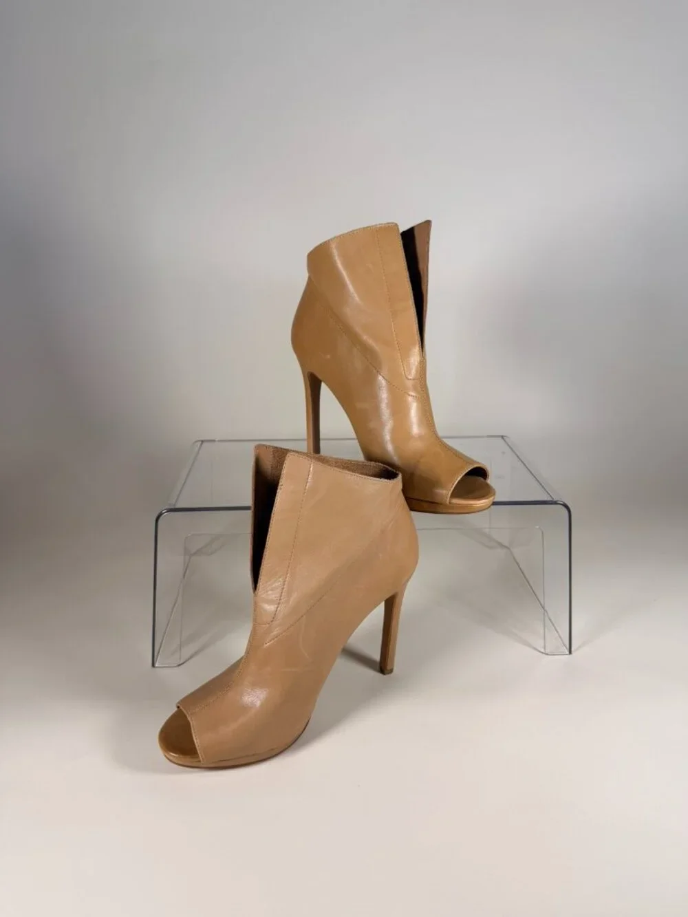 Vince Camuto Tan Leather Peep Toe Stiletto Ankle Booties Sz 10